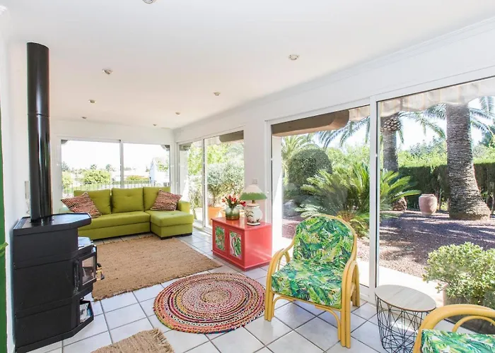 Alojamento de Acomodação e Pequeno-almoço Pepe Dénia